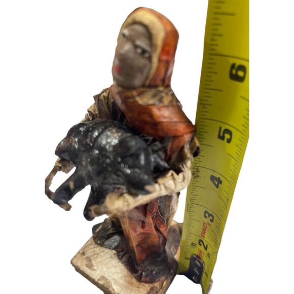 Vintage Paper Mache Old Lady Carrying a Pig Statue Figurine Wood Base 6.5 in H - Picture 7 of 8